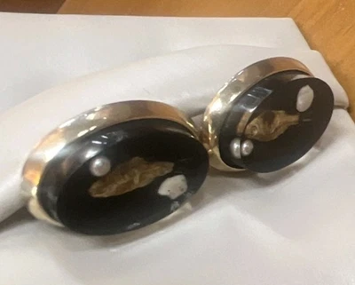 Swank Cufflinks Fish Pearl Shell Ocean Gold Tone - Image 1 of 4