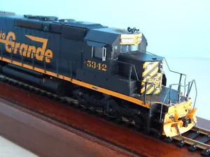 Athearn 95129 HO Rio Grande SD40T-2 Diesel Locomotive #5342 DCC Ready - Picture 1 of 13