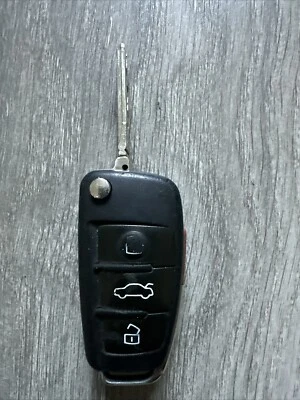 ORIGINAL AUDI A3 11-17 OEM LLAVE ABATIBLE MENOS ENTRADA MANDO A DISTANCIA AES EE. UU. Solo para piezas Foto 1 de 4