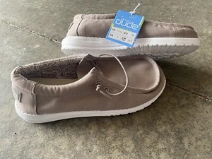 NEW WITH TAGS Hey Dude Wally Slip On Shoes Women 4 Youth 3 Grayish-Beige - Picture 1 of 2