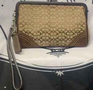 Coach Framed Kisslock Wristlet Jacquard Logo Brown Suede No Hangtag NWOT - Picture 1 of 6