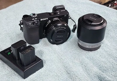 Sony Alpha a6400 Mirrorless 4K Video Camera W/ 3 Lens & 3 Battery PLUS CHARGER - Image 1 of 4