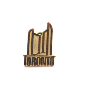 Toronto City Hall Pin Vintage Canada Skyline Architecture Travel Souvenir - Picture 1 of 3