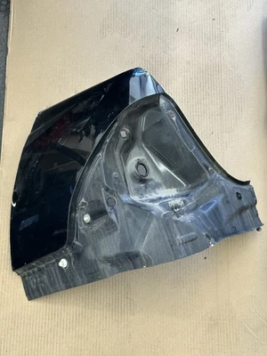 Lexus IS300 2001-2005 OEM panel trasero izquierdo cuarto de panel luz trasera bolsillo Foto 1 de 4