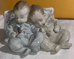 LLADRO "KLEINE TRÄUMER" PORZELLANFIGUREN BABYS 5772 (ca. 3,5” X 6”) - Bild 1 von 24