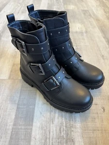 New SO Willa Black Combat Biker Women's Size 6 Boots 3 Buckle Side Zip - Picture 1 of 6