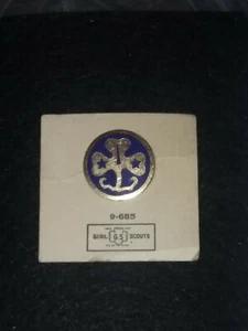 Vintage Girl Scouts Pin 9-685 World Association Pin New old product  - Picture 1 of 2