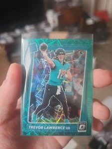 2021 Donruss Optic Trevor Lawrence Rated Rookie Green Velocity Prizm Jaguars RC - Picture 1 of 2