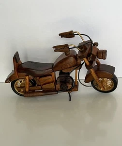 Arte de mesa modelo motocicleta madera de colección 10” arte madera marrón tostado ¿tal vez Harley? - Imagen 1 de 12
