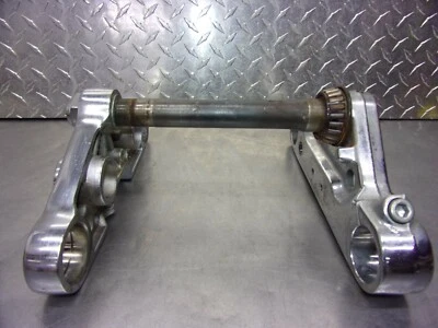 695 B Suzuki Boulevard Intruder vs 800 S 50 2005 OEM triple árbol Foto 1 de 4