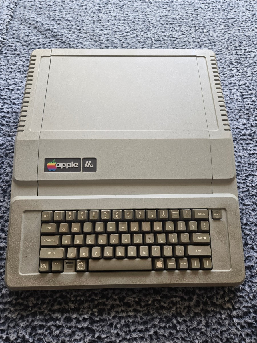 Apple IIe Vintage Home Computers for sale | eBay Apple IIe Vintage Home Computers for sale | eBay