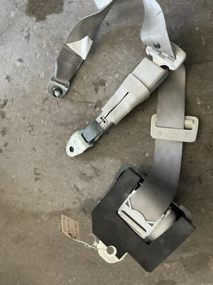 Conjunto cinturón seguridad trasero Infiniti G35 sedán 07-10 88842-JK60A Foto 1 de 4