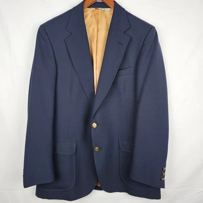 Abrigo deportivo vintage IZOD Lacoste azul marino con botones dorados para hombre Foto 1 de 4