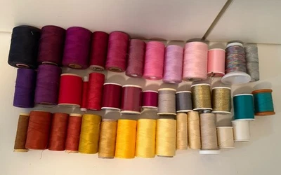 Lot of 40 Sewing Quilting Machine Cotton Thread Spools in Warm Colors Roxy, More - Image 1 of 4