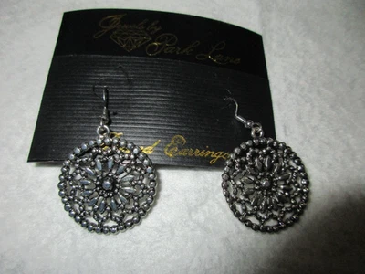 Pendientes de moda perforados en tono plata con círculo Park Lane Foto 1 de 2