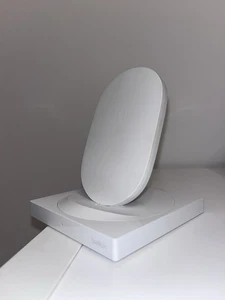 Belkin Boost Charge Special Edition Wireless Charging Stand White 7.5W - Picture 1 of 3