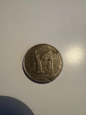 Major Minting Error - 2001 P New York State Quarter Large Interior Die Break +++ - Image 1 of 2