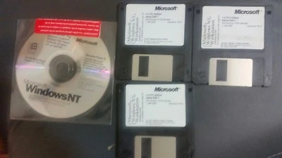 Microsoft Windows NT Work Station, 3 Setup Floppy Discs,And Service Park  3  - Image 1 of 2