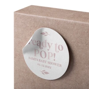 Personalisierte "Ready To Pop" Babyparty Popcorn Aufkleber rosa/blau/braun LA9 - Bild 1 von 4