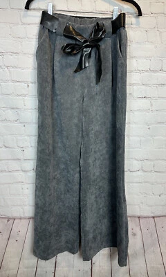 Pantalones de pana de pierna ancha de tiro alto pantalones con cinturón talla S usados en excelente estado vacaciones Foto 1 de 4