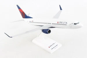 SKYMARKS Delta Airlines Boeing 737-800 1/130 SKR442 - Picture 1 of 2