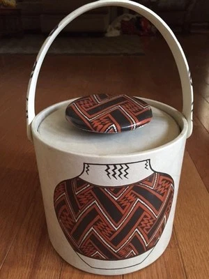 Cubo de hielo acolchado de vinilo estilo suroeste  Foto 1 de 4