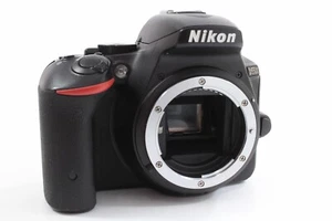 Nikon D5500 Body, neuwertig, 6100 Auslösungen - Bild 1 von 9