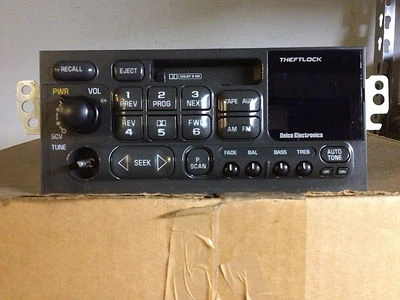 1998 Chevrolet Venture toca-fitas/rádio *(somente rádio funciona)* CT - Imagem 1 de 4