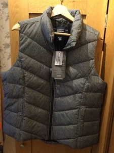 NEW Land’s End Responsibly Sourced PREMIUM DOWN Gilet, LARGE - Light, HyperDry - Picture 1 of 10