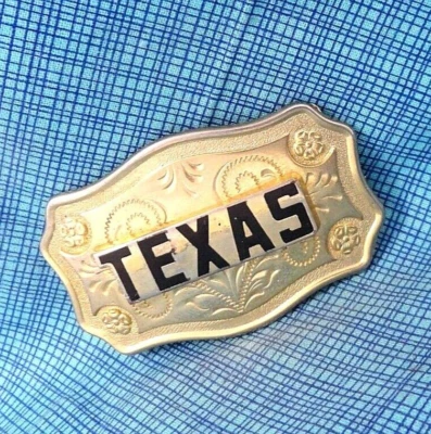 Fivela de cinto vestido Texas cowboy cowgirl pergaminho e florido vintage década de 1980 .DBD667 - Imagem 1 de 4