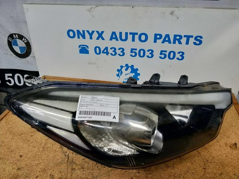KIA CERATO RIGHT HEADLAMP YD, HID TYPE, 04/13-02/16 13 14 15 16 - image 1 of 4