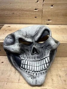 Adult Skull Halloween rubber Face Mask, white, black,  One Size Elastic strap - Picture 1 of 7