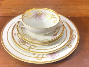 Cartier Geschirrset "La Maison de la Belle Époque", Gold & Orchidee, 108 Teile, FAB - Bild 1 von 18