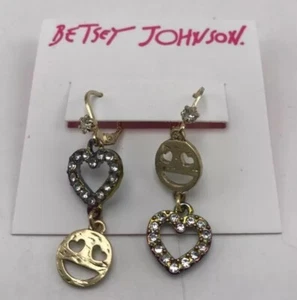 Pendientes perforados Betsey Johnson's Smiley Face emoji y estrás corazón desajuste - Imagen 1 de 9