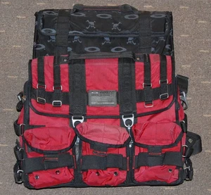 OAKLEY RED LAPTOP NOTEBOOK TACTICAL GEAR CASE MESSENGER SI BAG 20-S1242-B DEXTER - Picture 1 of 9