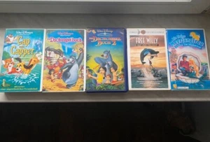 5x VHS u.a. Dschungelbuch, Cap und Capper mit Hologramm, Free Willy + 2 Andere - Bild 1 von 20