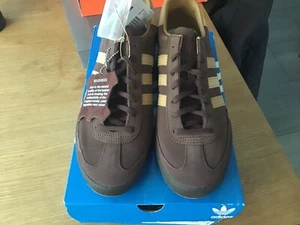 Ein Paar Adidas Cord Turnschuhe  - Bild 1 von 9