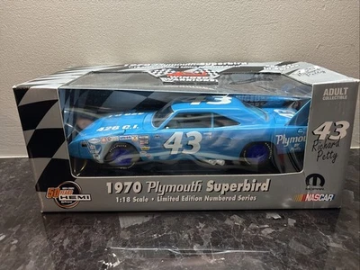 1970 Plymouth Superbird Winged Warriors Richard Petty 1:18 Scale RC2 Brands NEW - Image 1 of 4
