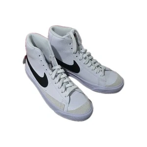 Nike Girls Blazer Mid 77 (GS) Sneakers Leather White Black Size 7NEW  - Picture 1 of 7