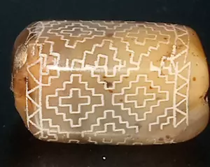 Ancient etched Carnelian bead from Gilgit region of Pakistan - Picture 1 of 10