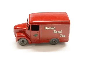 Matchbox Lesney, MB47A1 1 Ton Trojan van, red body, several tiny chips, metal w. - Imagen 1 de 5