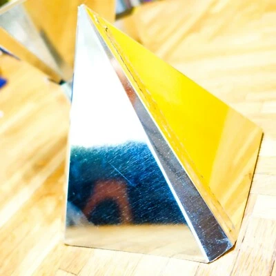 Molde de velas piramidales con bordes planos, molde de metal, cera de abejas cera de soja suministros de velas Foto 1 de 4