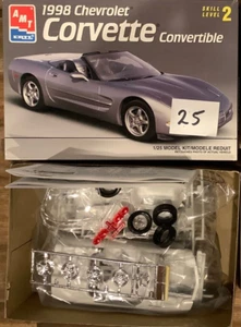 AMT 8329 1:25 1998 Chevrolet Corvette Convertible versieglt (DF53-22R11/4) - Bild 1 von 1