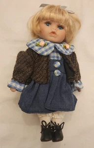 Vintage porcelain doll - 8.5" Inches Tall -  Soft Body, Cute Outfit - Picture 1 of 2