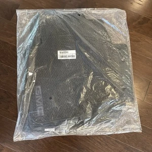 Alfombrillas GMC Sierra OEM - 84556839 309X ceniza oscura NUEVAS - Imagen 1 de 6