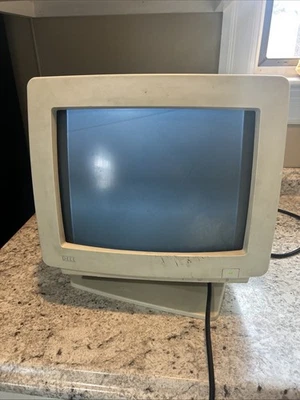Dell Ultrascan 15FS 15 inch crt monitor Vintage Retro Gaming/testing/ Works - Image 1 of 4