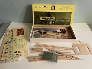 Miniaturas a escala fina taller de reparación de automóviles a escala HO - Kit de construcción cortado por láser No.065 - Imagen 1 de 3