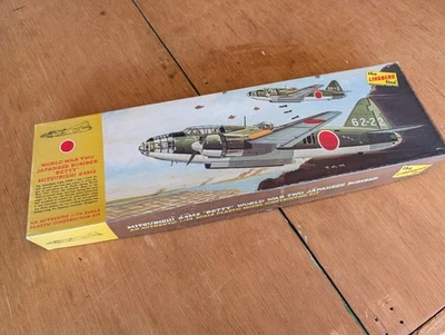 Mitsubishi G4M2 "Betty" Lindberg Line WW2 Bomber Model Kit 1/72 - Image 1 of 4
