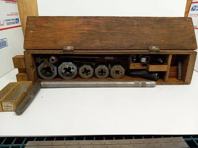 Vintage TRIAD NYE No.50 Pipe Threader Die Ratchet Kit / Pipe Cutter /  NOS Dies - Image 1 of 4