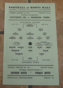 1960-61 Southend Reserves v Swindon Reserves Football Combination GREEN Colour - Picture 1 of 3